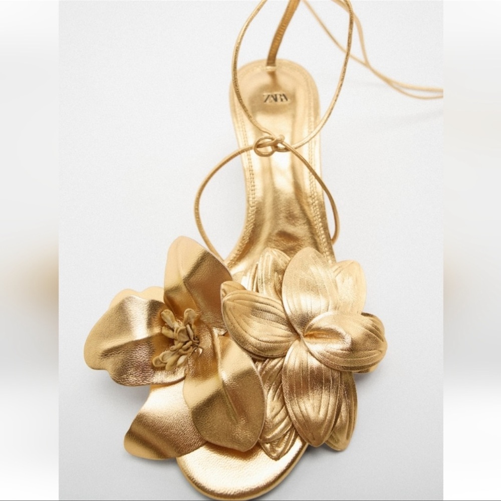 Zara Gold Heels with Shiny Finish